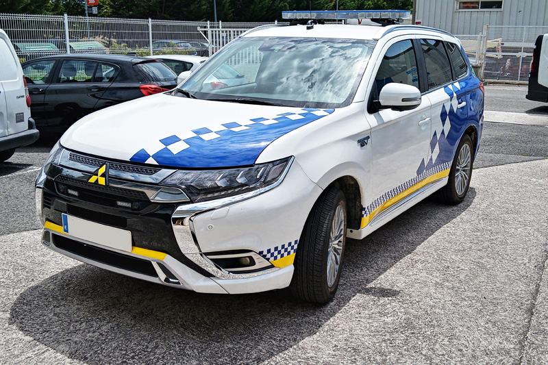 Joyfer - Rotulación vehículos - coche oficial-policia municipal vinilo reflectante damero damero